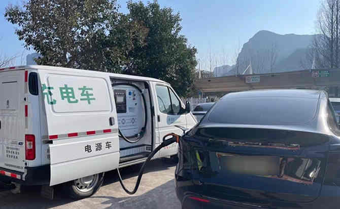 陆良汽车搭电
